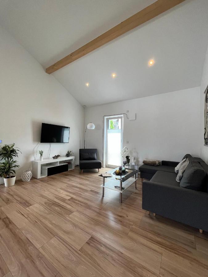 Ferienwohnung "Moseltraum" Ensch Esterno foto