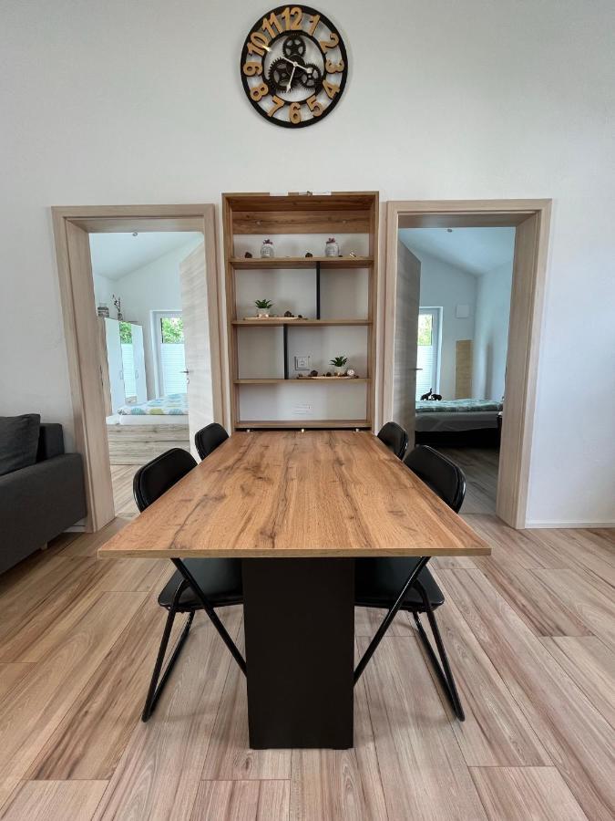 Ferienwohnung "Moseltraum" Ensch Esterno foto